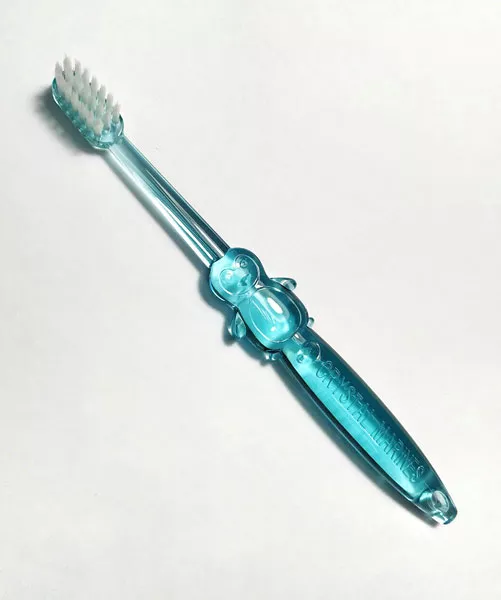 *Зубная щетка Mizuha Crystal Marines для детей голубая Пингвин