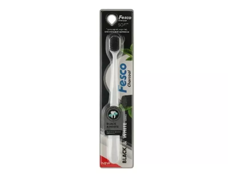 *Зубная щетка Fesco Black & White мягкая