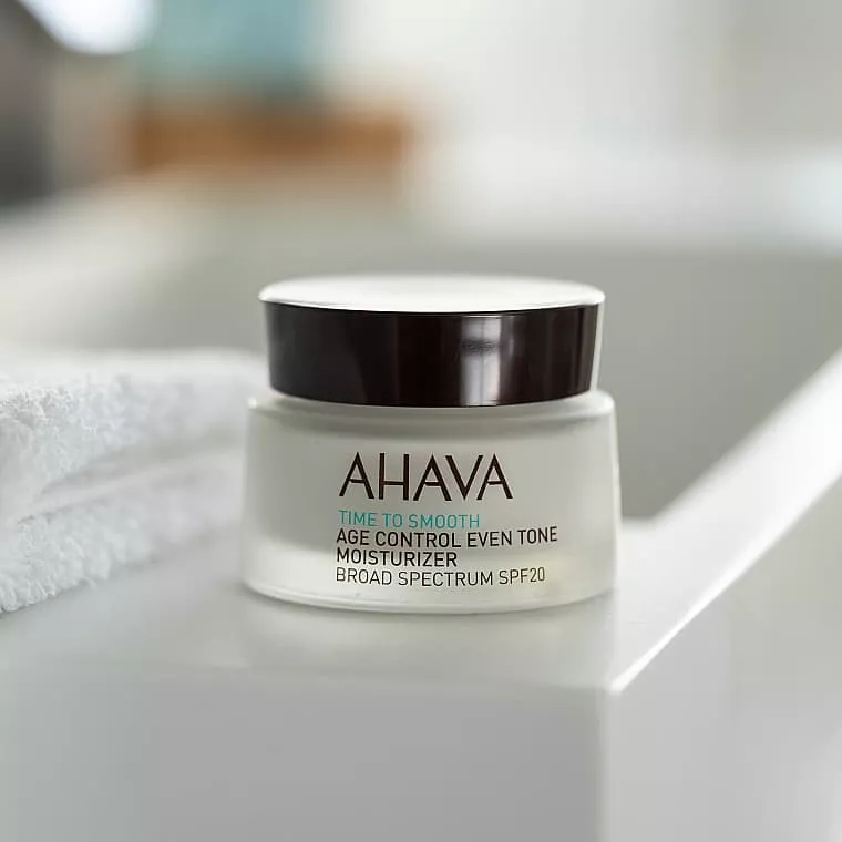 *Ahava Крем для лица омолаживающий увлажняющий, выравнивающий тон SPF20 50мл