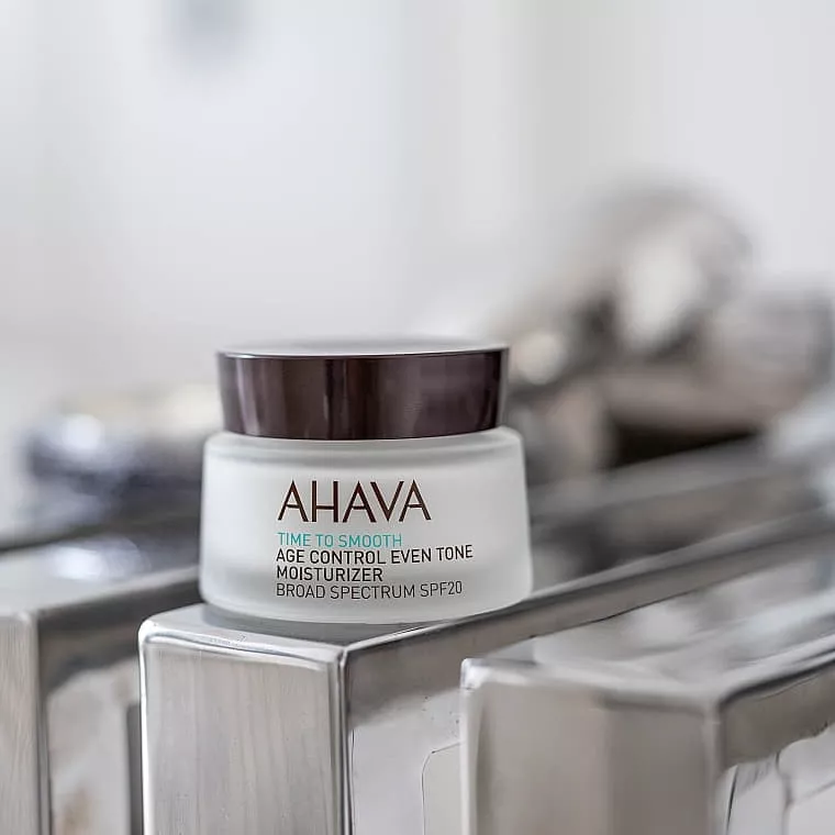 *Ahava Крем для лица омолаживающий увлажняющий, выравнивающий тон SPF20 50мл