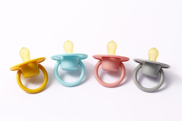 *Пустушка Lindo латексна кругла Малютка на блістері 076/6+