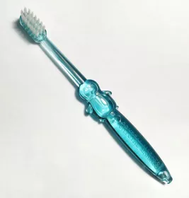 *Зубная щетка Mizuha Crystal Marines для детей голубая Пингвин