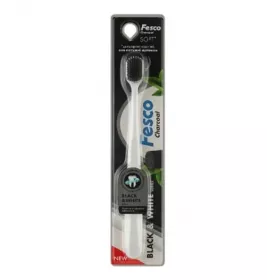 *Зубная щетка Fesco Black & White мягкая