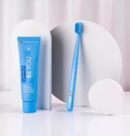 Зубная паста Curaprox Голубая отбеливающая со вкусом ежевики 60 мл