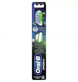 Зубная щетка ORAL-B Junior для детей (6-12) Мягкая