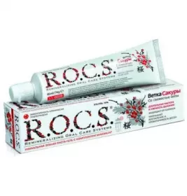 Зубна паста Рокс Гілка сакури з освіжуючим ароматом м'яти 74 г